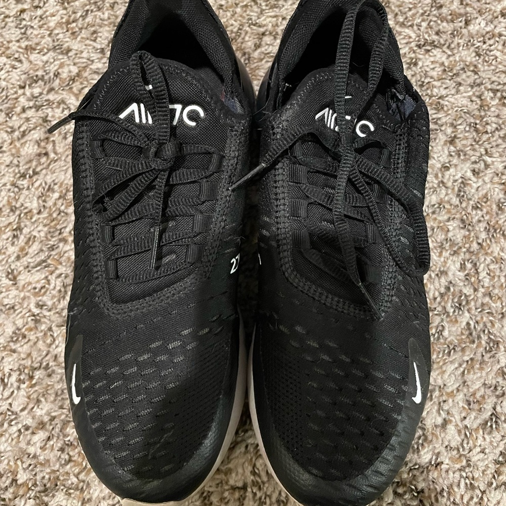 Women’s Nike 270 shoes